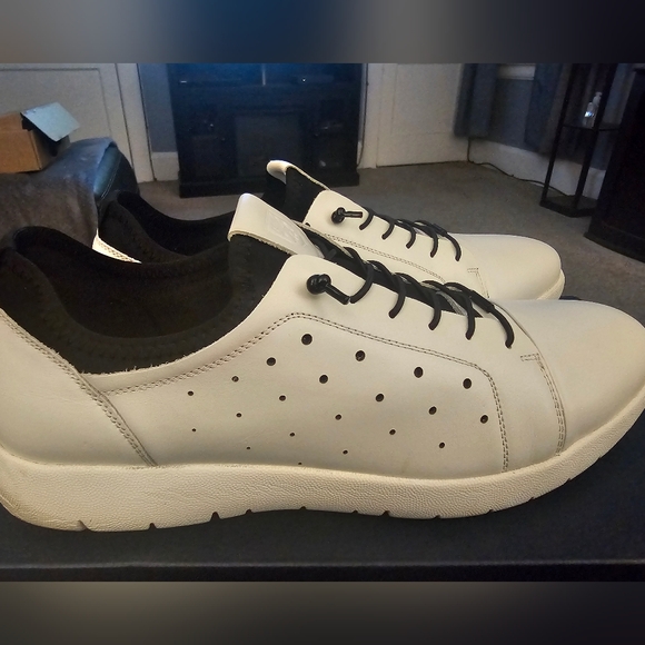 Casual sneakers - Picture 2 of 5